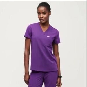 NWT Figs Digital Grape Catarina Scrub Top Size M